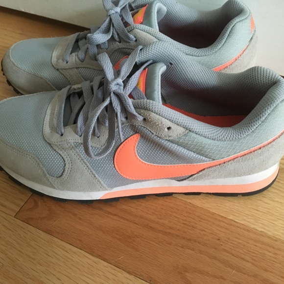 Nike MD Runner 2 womens sz 9 running shoes - Picture 5 of 12